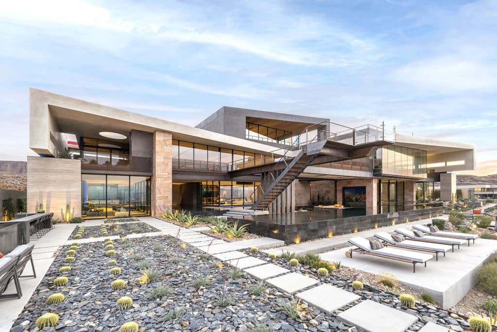 Natural Meets Theatrical in a Las Vegas Modern Marvel | Western Window ...